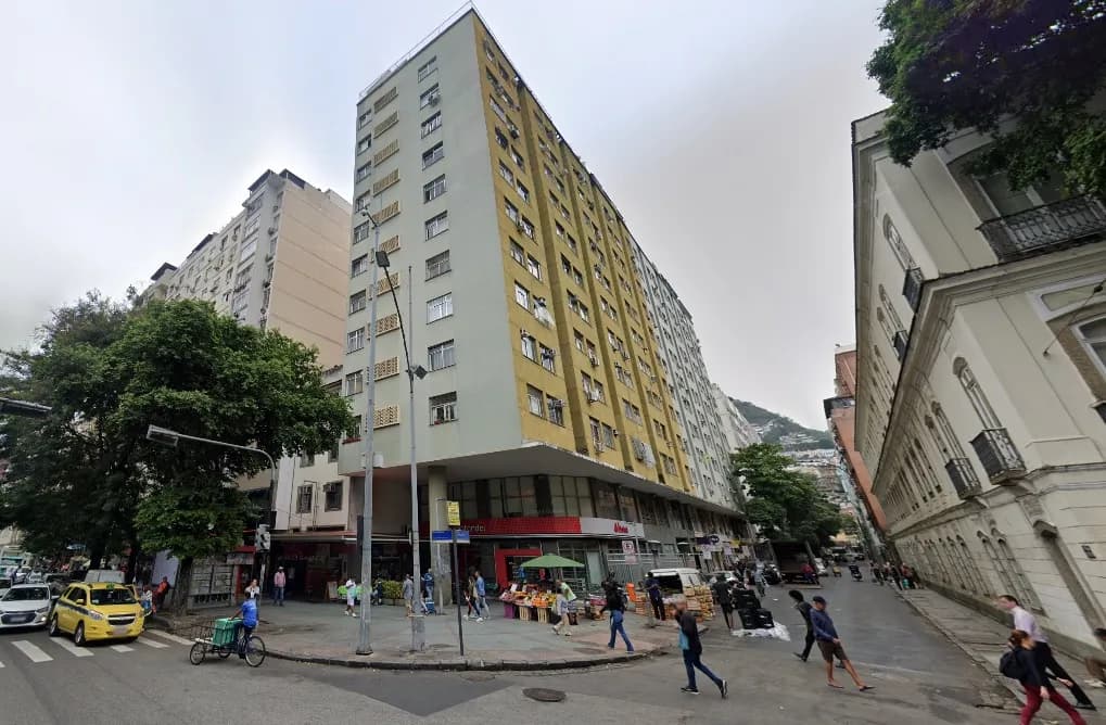 RUA CORREA DUTRA, 99, SOBRELOJA 227